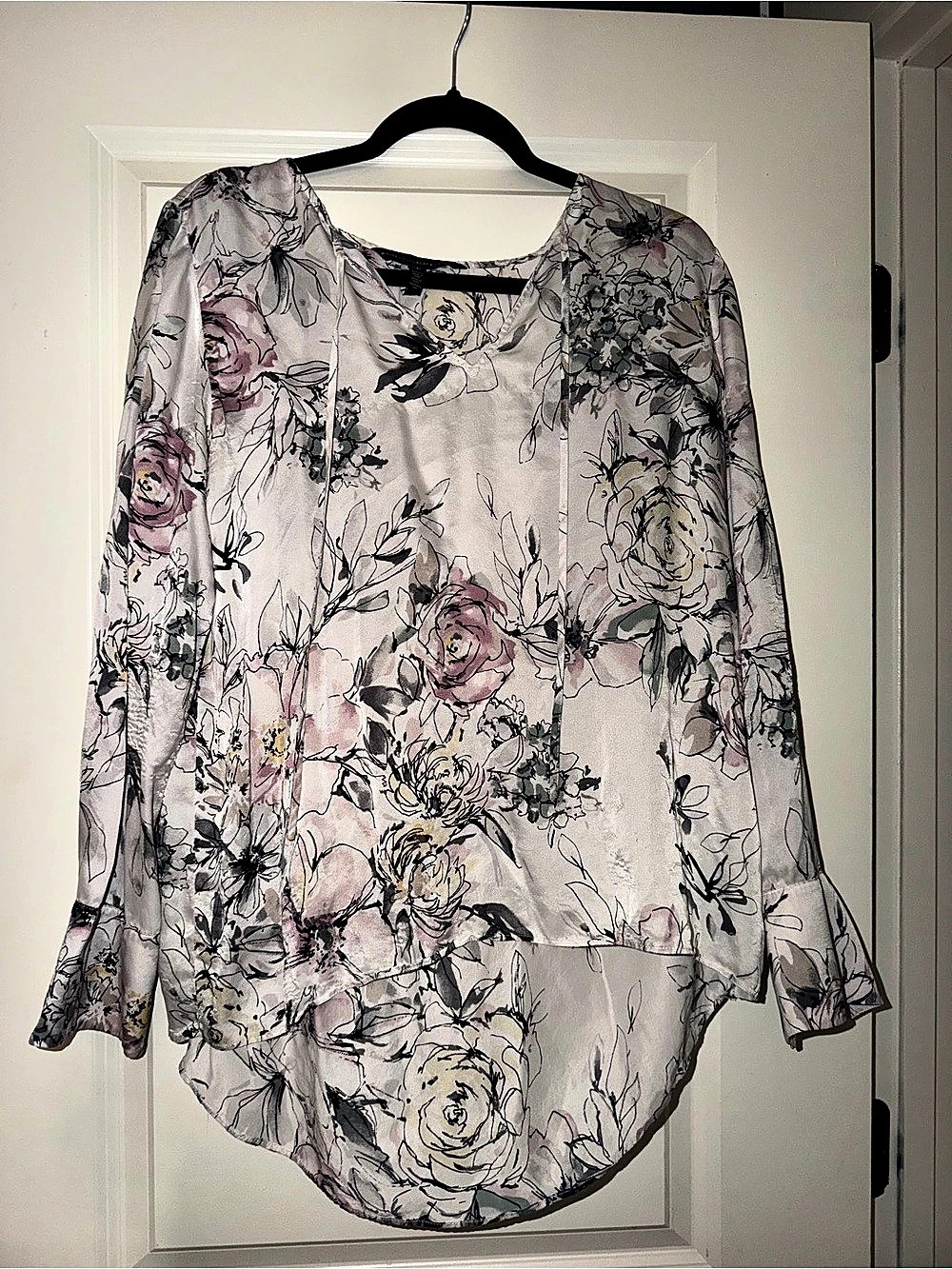 White House Black Market Floral-Print Tie-Neck Blouse Pink & White Medium